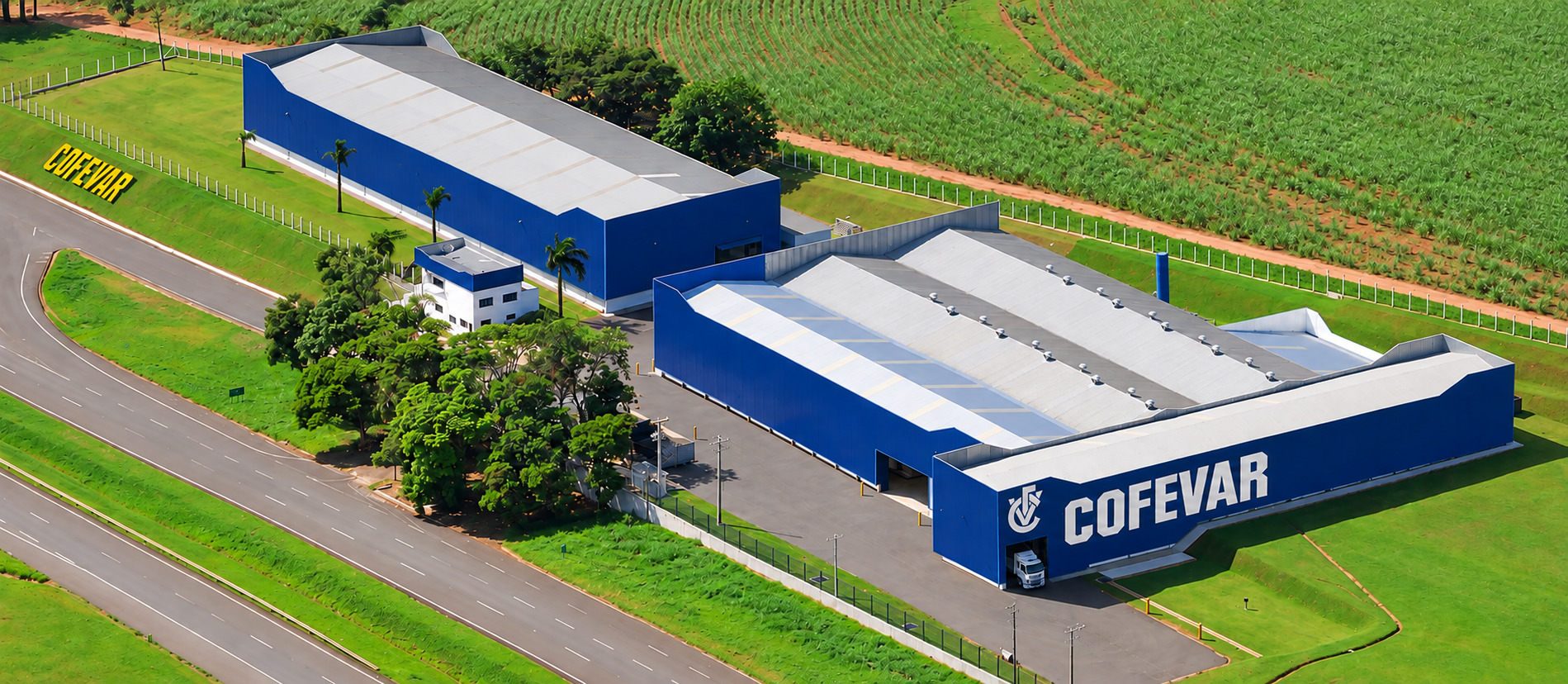 Vista aérea da unidade industrial COFEVAR na Rodovia Washington Luís, em Catanduva